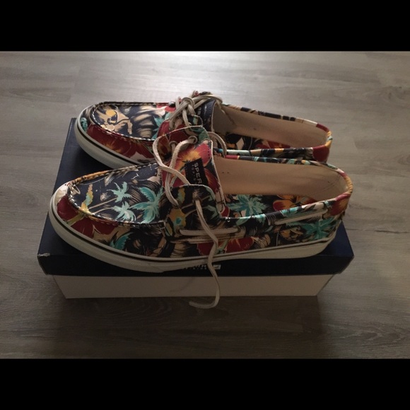 Shoes - Picture 1 of 2